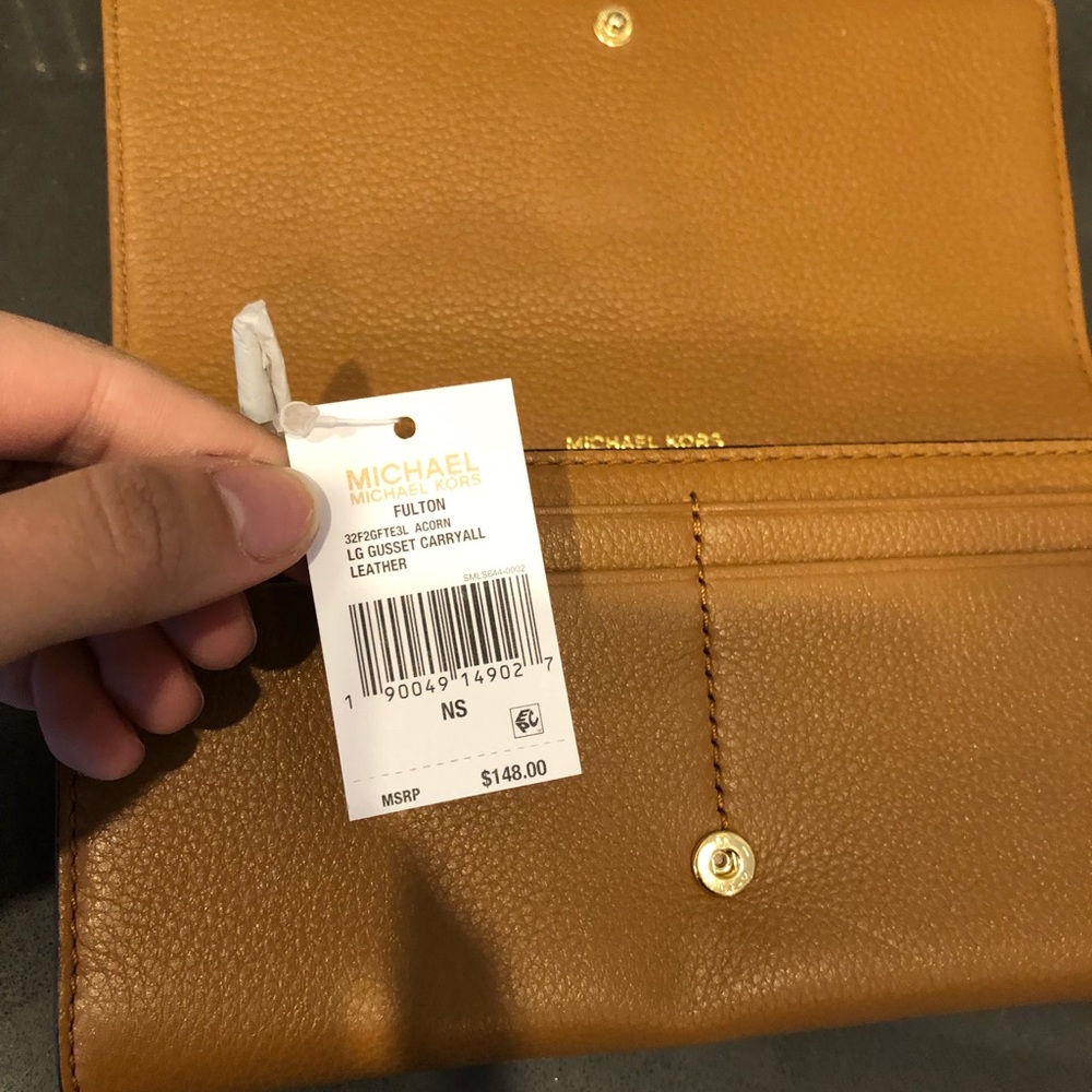 Michael Kors Wallet - Picture 3 of 4